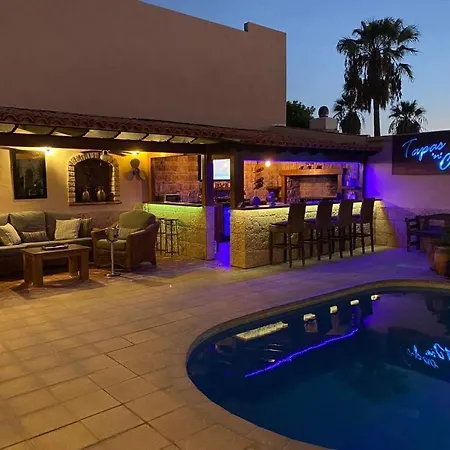 וילה Casa Paraiso Tenerife, Stunning Family With Totally Secluded Pool Area, Wheelchair Friendly