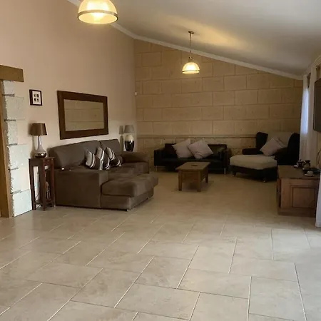 Casa Paraiso Tenerife, Stunning Family With Totally Secluded Pool Area, Wheelchair Friendly San Miguel de Abona