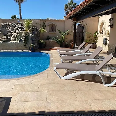 Casa Paraiso Tenerife, Stunning Family With Totally Secluded Pool Area, Wheelchair Friendly *