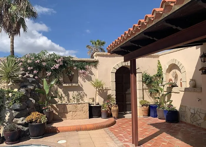 Casa Paraiso Tenerife, Stunning Family With Totally Secluded Pool Area, Wheelchair Friendly