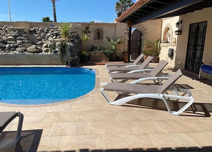 Casa Paraiso Tenerife, Stunning Family With Totally Secluded Pool Area, Wheelchair Friendly *