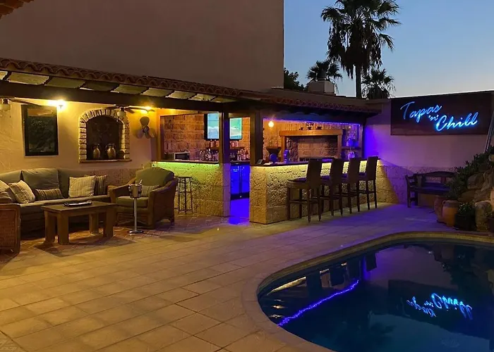 Casa Paraiso Tenerife, Stunning Family With Totally Secluded Pool Area, Wheelchair Friendly Villa *
